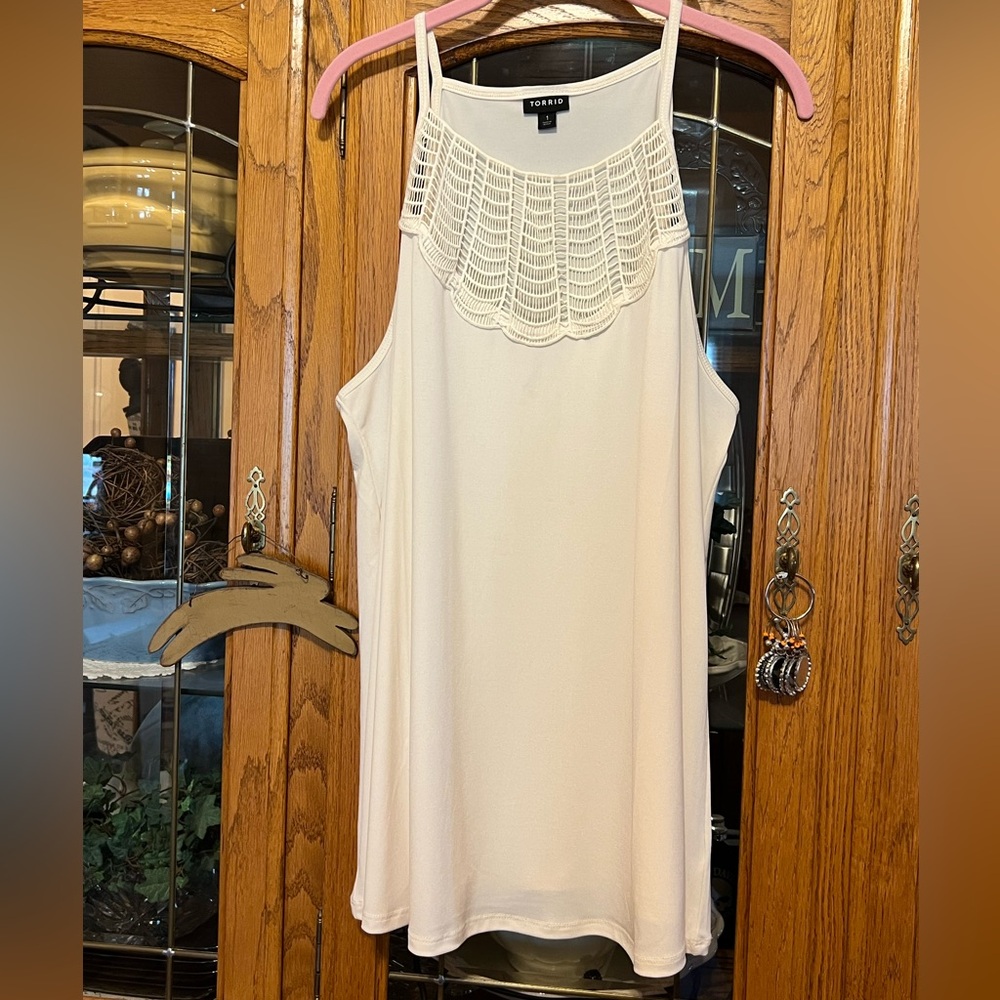 Torrid Summer Studio Knit Crochet High Neck Tank- Size: 1 🌷